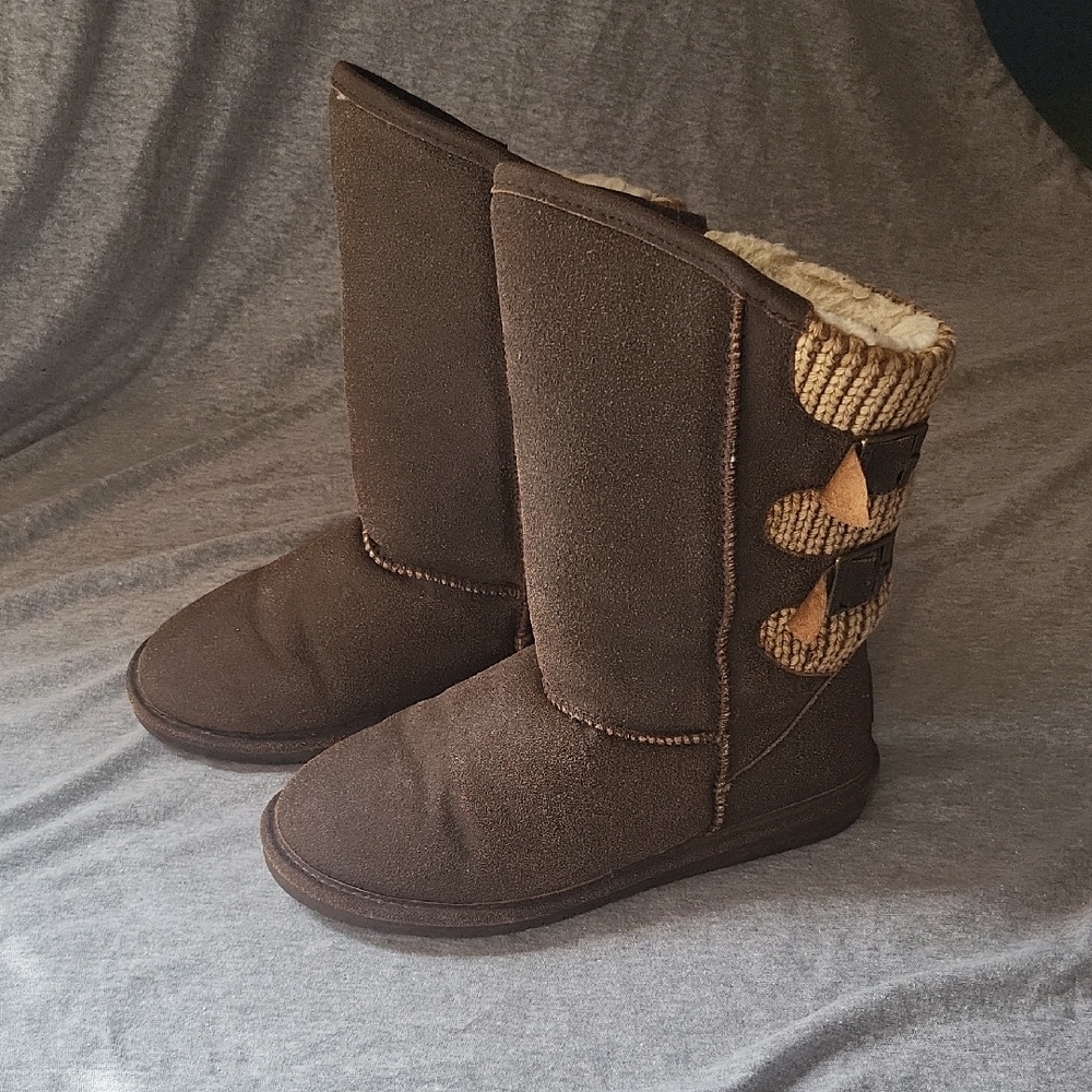 Bearpaw Womens Boots, Size 8